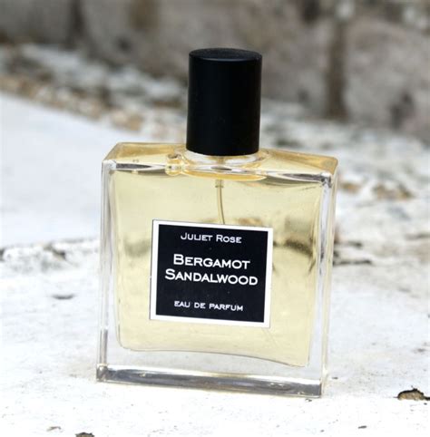 best sandalwood perfumes - perfumes with bergamot and sandalwood.